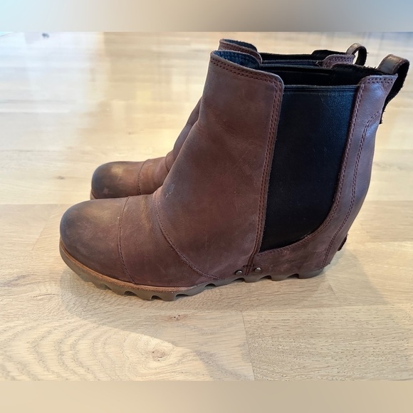 Sorel Lea brown wedge boot size 8.5 - Picture 3 of 6